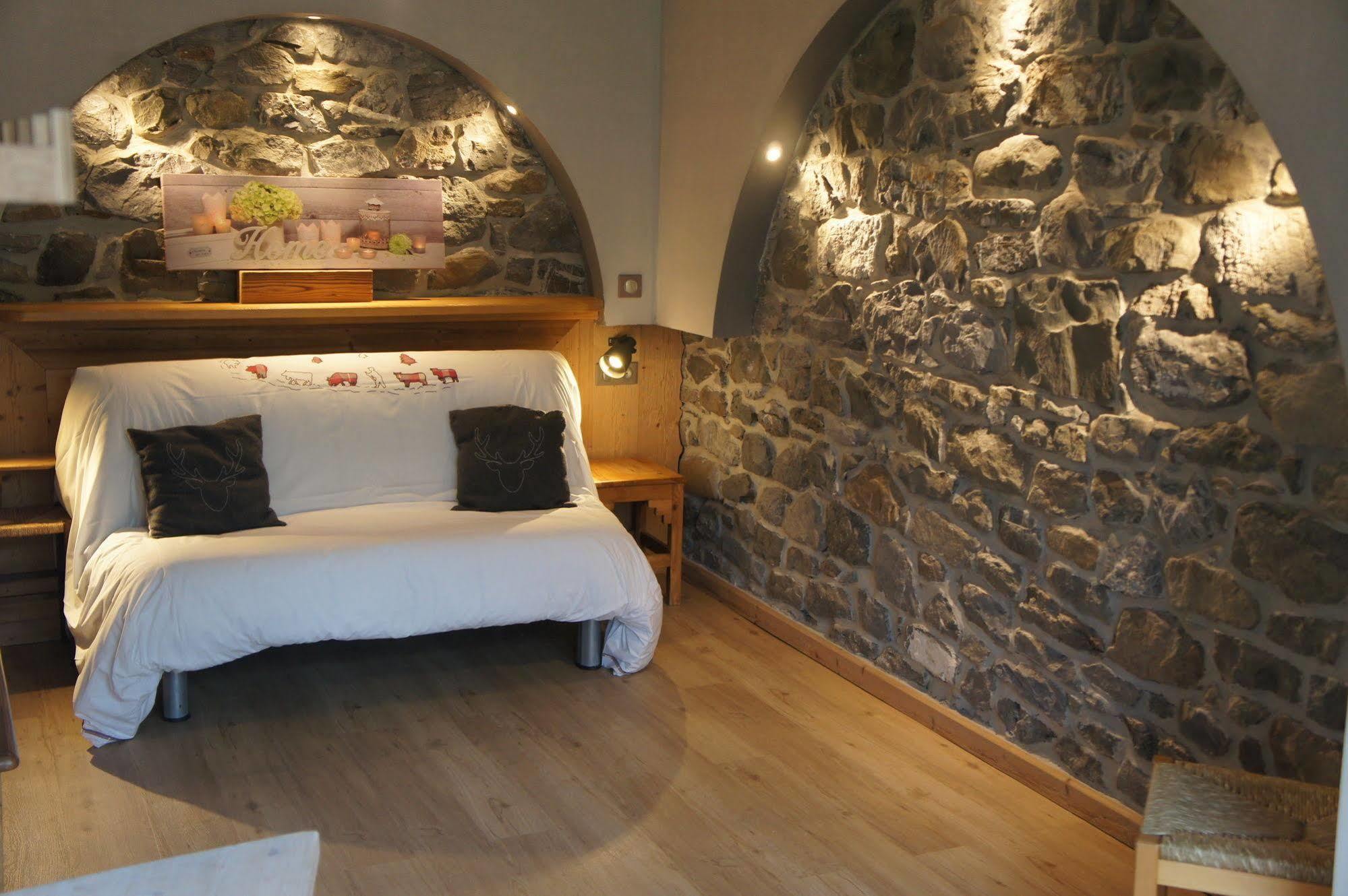 Le Morillon Hotel Екстериор снимка